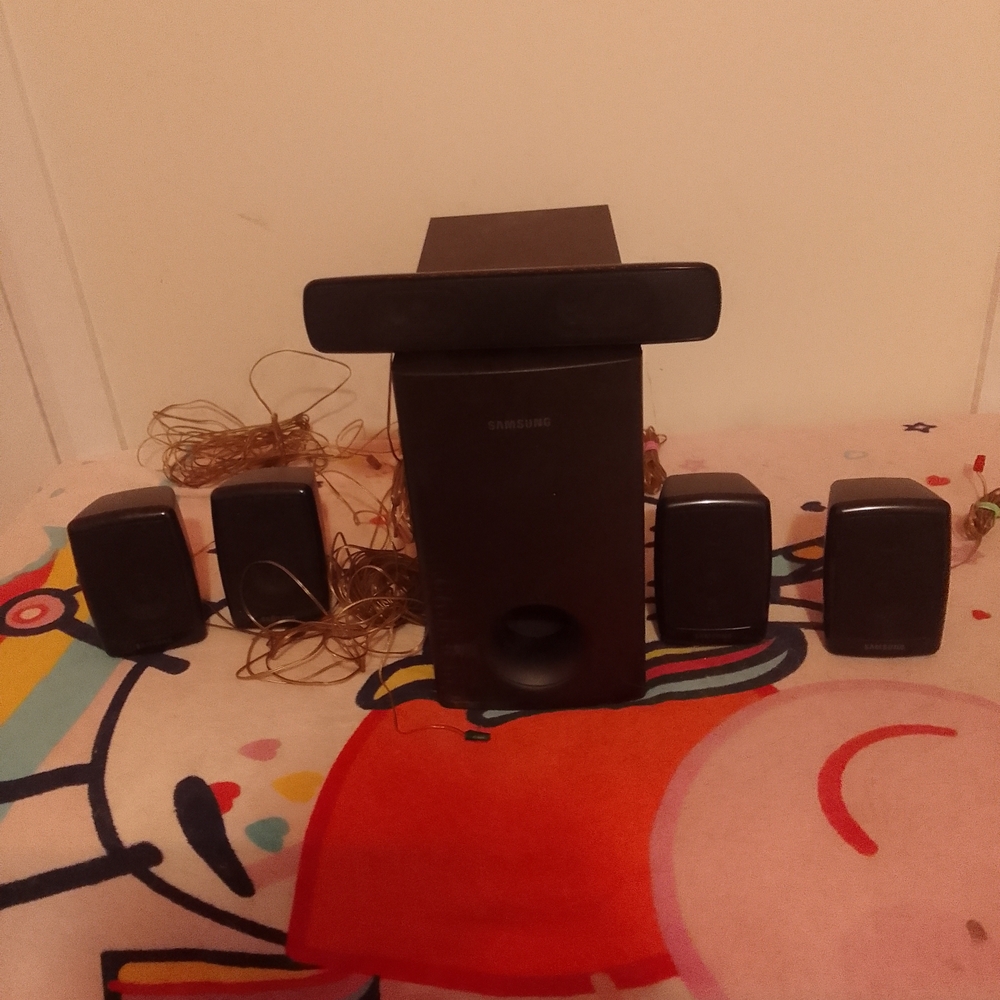 Samsung Black Portable Speaker with Superior Sound